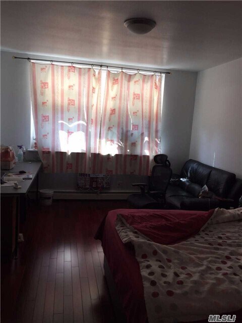 Foto del edificio - 80-06 47th Ave