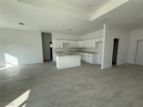 Building Photo - 1014 Lakeside Dr