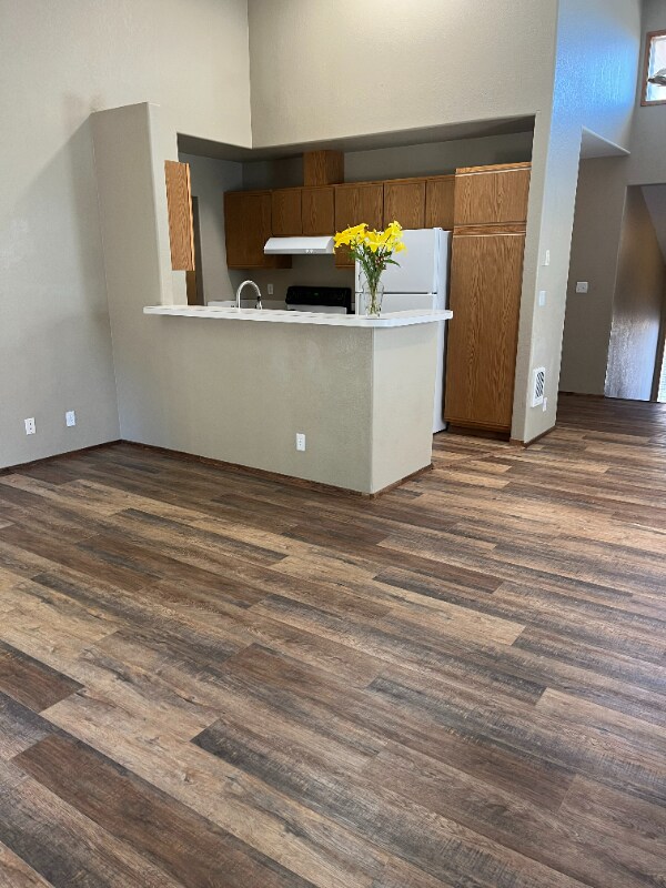 Foto del edificio - 5505 N Hills Dr