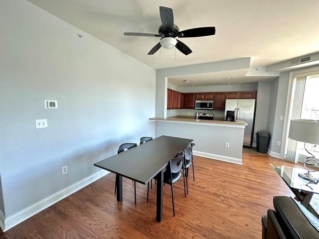 Dining Room - 718 W Trade St