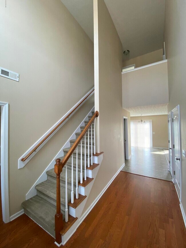 Building Photo - 2817 Weathersby Dr