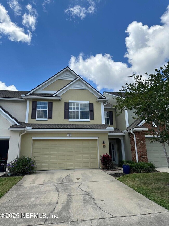 Foto del edificio - 6319 Autumn Berry Cir
