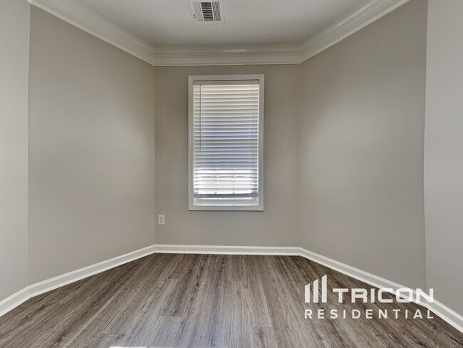 Building Photo - 6562 Lake Mill Trace Lithonia GA