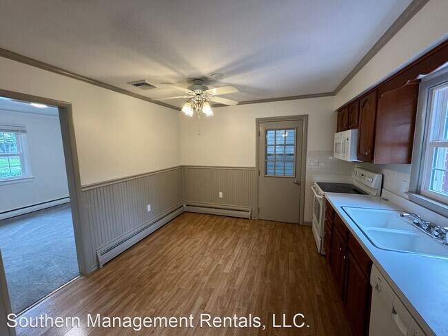 Building Photo - 4 br, 2 bath House - 27 Springwood Ave.