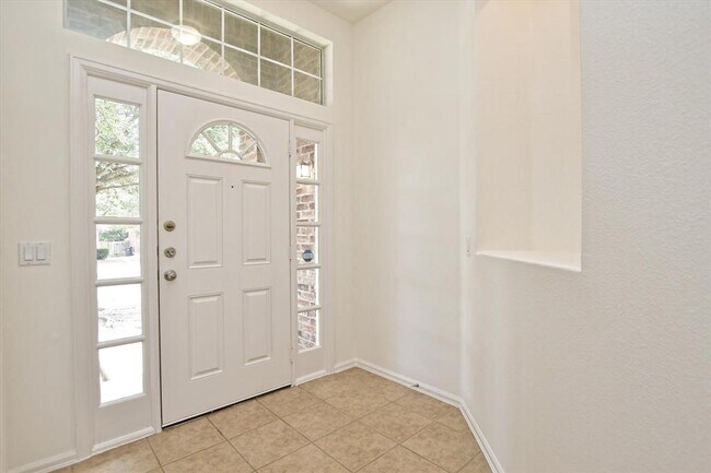 Building Photo - 207 Hoot Owl Ln N