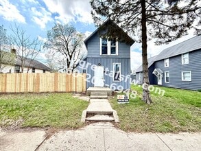 Building Photo - 1823 High St