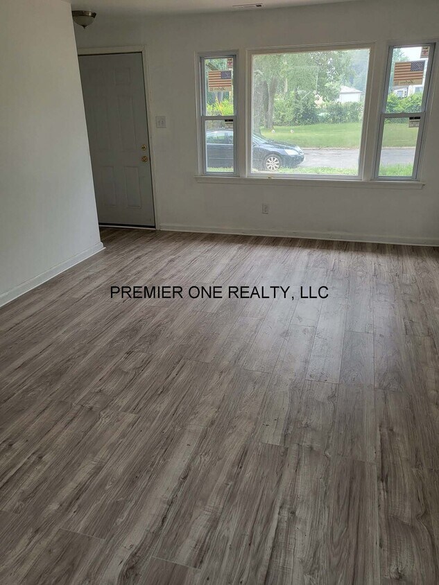 Building Photo - AETNA RENTAL-ALLEN STREET