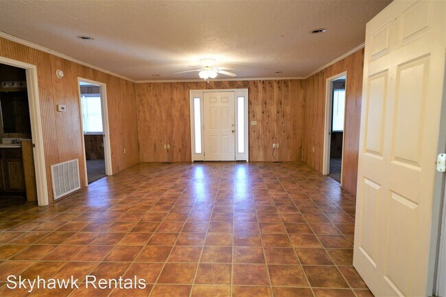 Foto del edificio - 4 br, 2 bath House - 210 Lee St.