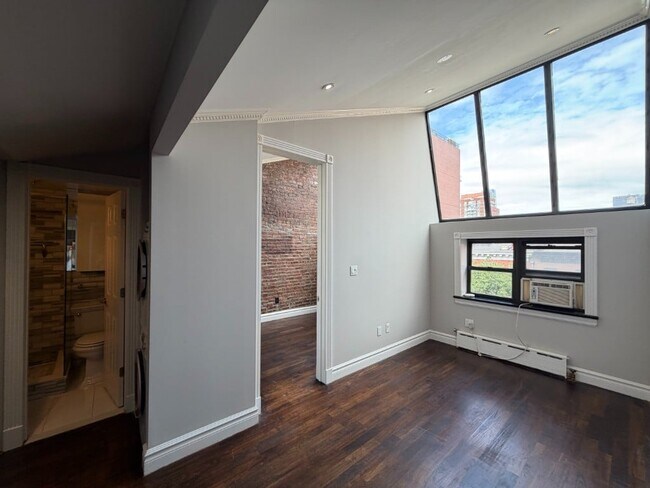 Foto del edificio - 232 W 14th St