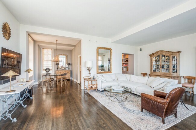 Foto del edificio - 1550 N State Pkwy