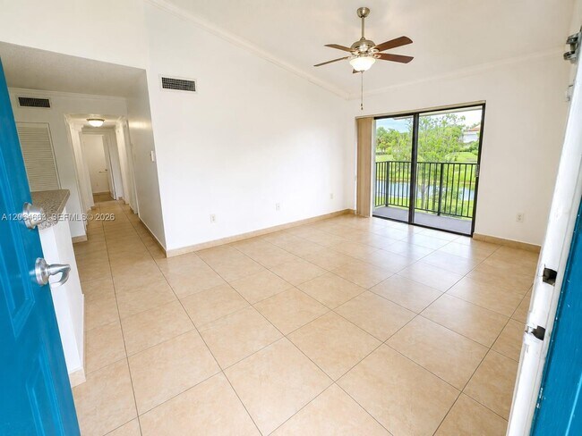 Foto del edificio - 7235 NW 179th St