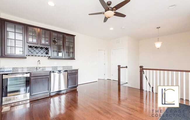 Foto del edificio - 726 River Mist Dr