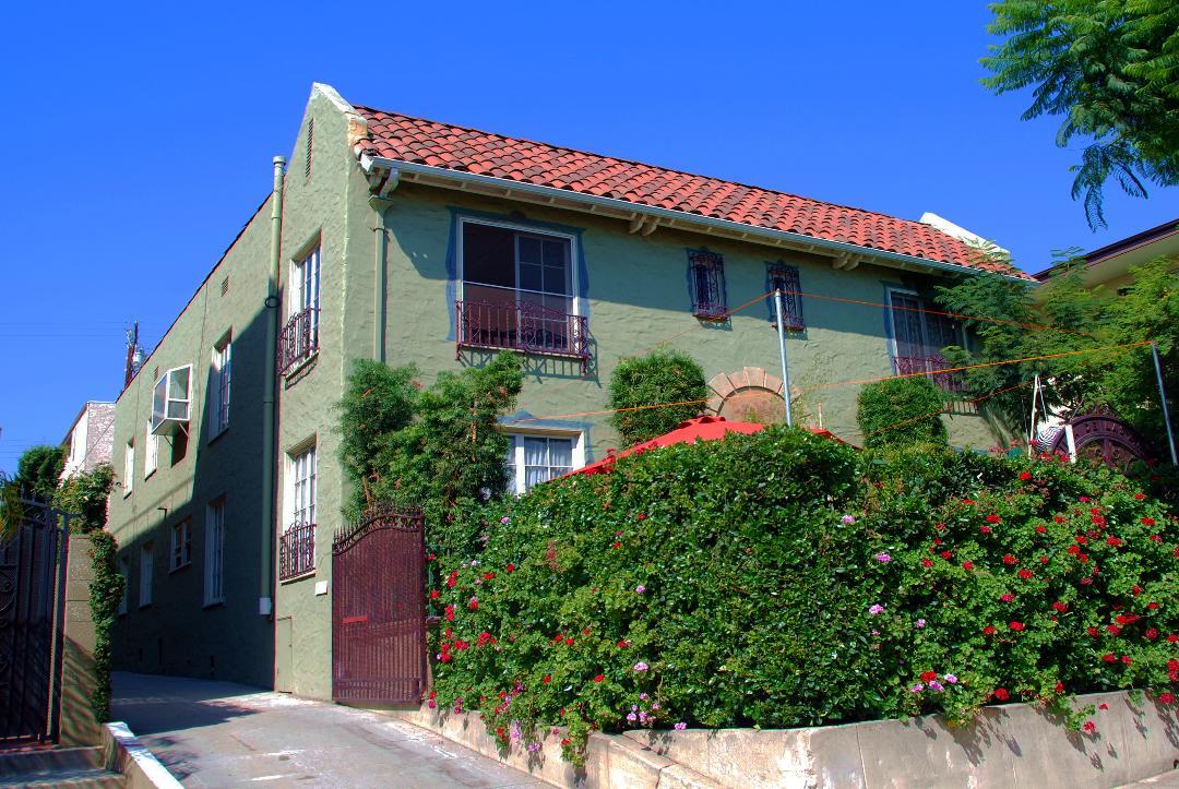 1119 Hacienda Pl Unit 1119, West Hollywood, CA 90069 Apartments in