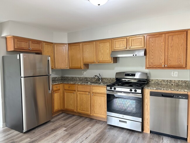 Building Photo - 8656 84th Ct