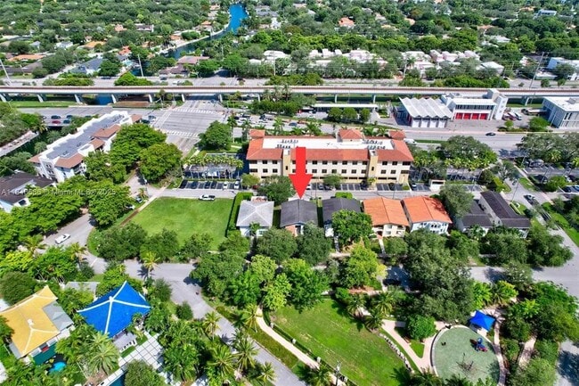 Foto del edificio - 539 Menendez Ave