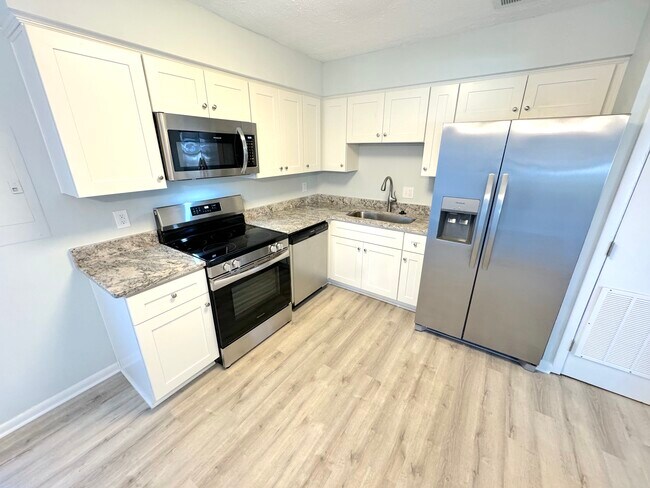 Building Photo - 1012 Barnacle Ct