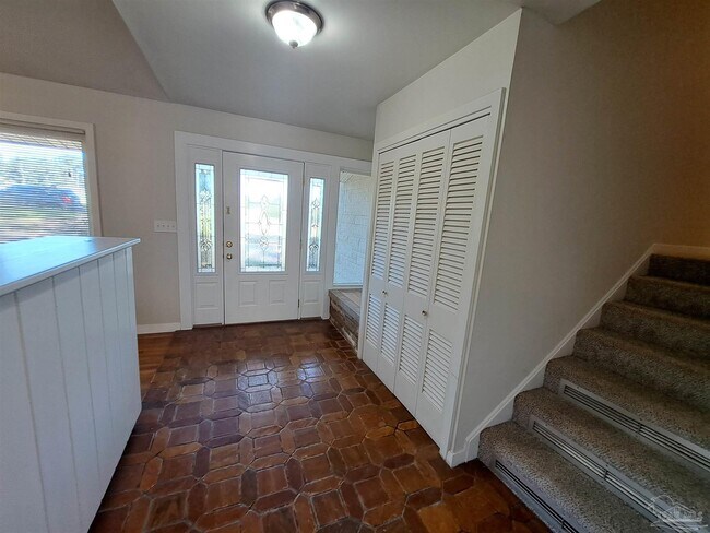 Foto del edificio - 8598 Meadowbrook Dr