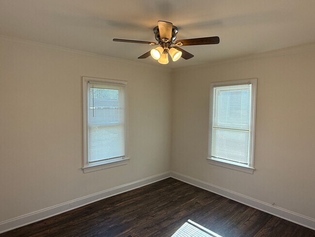 Foto del edificio - 2203 Highland St