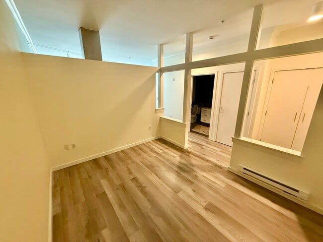 Building Photo - 303 E Pike St
