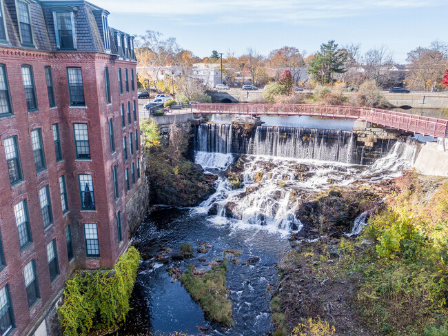 Foto del edificio - Mill Falls