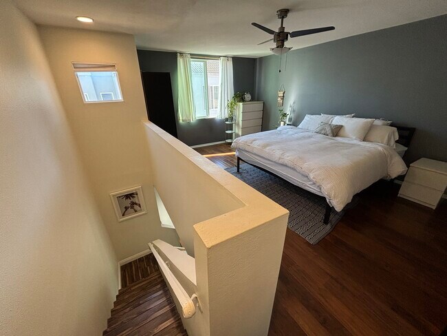 Foto del edificio - 355 N Maple St