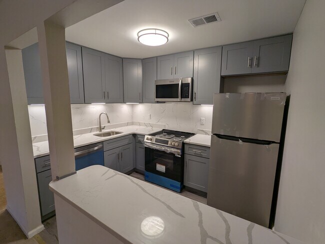 Foto del edificio - 1008 Woodhaven Dr