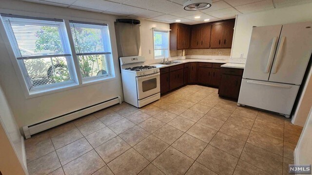 Building Photo - 372 Kingsland Ave