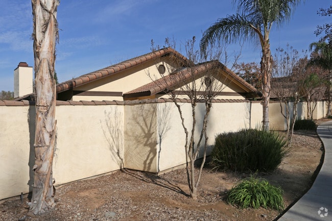 Building Photo - Corona Tierra