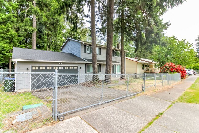 Building Photo - Four Bedroom House Near Camelot Park