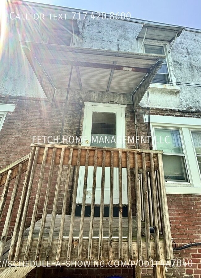 Foto del edificio - Lets Go!!! Side entry, small 2 bedroom!!!