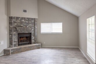 Building Photo - 19918 Bambiwoods Dr