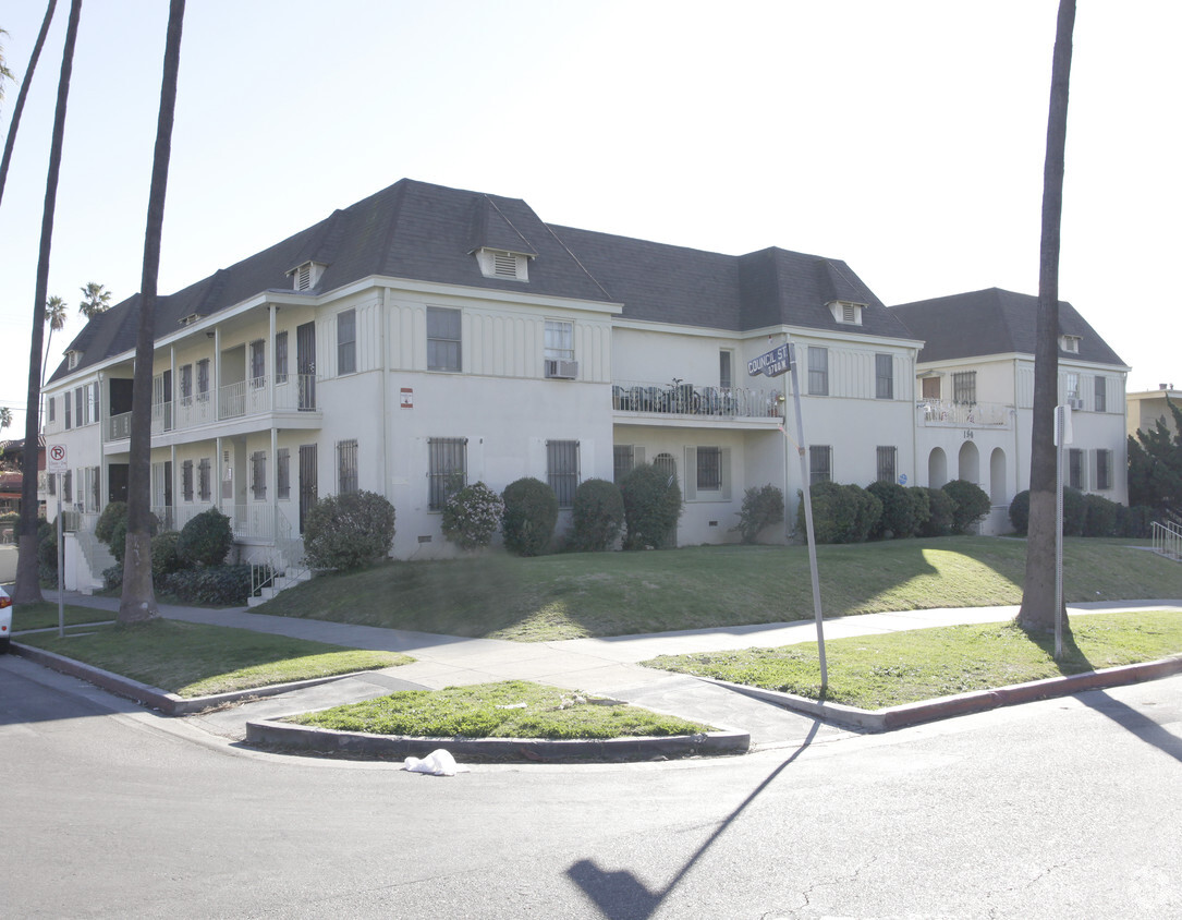 Primary Photo - 150 N Catalina St