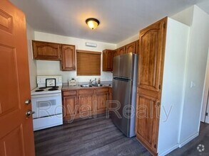 Building Photo - 72 Keala Pl