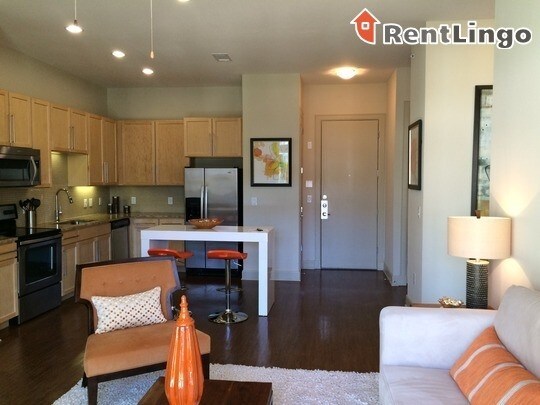 Foto principal - 10919 West Rd