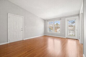 Building Photo - 5 Thoreau Ct