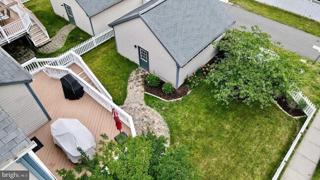 Foto del edificio - 20400 Charter Oak Dr