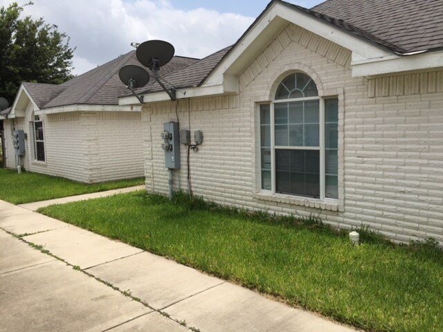 Foto principal - 2607 Cervantes Ave