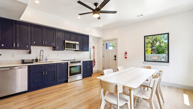 Foto del edificio - 1712 N Robertson St