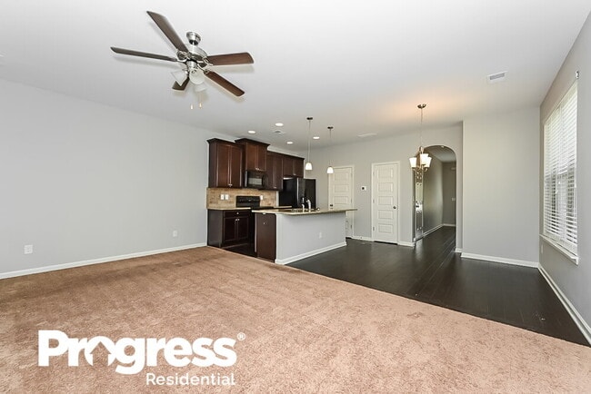 Building Photo - 389 Lossie Ln