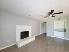 Building Photo - 13611 Ravensway Dr