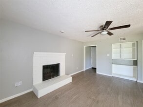 Building Photo - 13611 Ravensway Dr