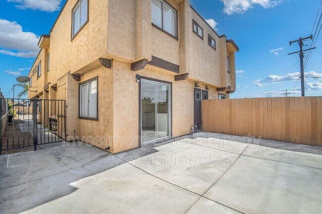 Building Photo - 455 Del Mar Ct