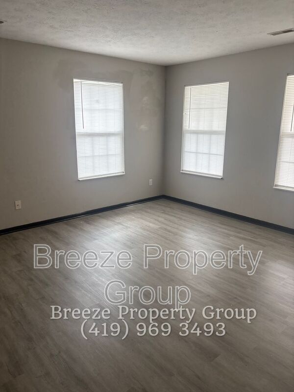 Foto del edificio - 2983 Megan Cir