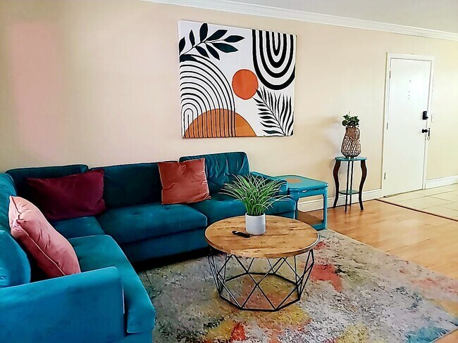Foto del edificio - 8640 Tahoe Ct