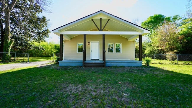 Building Photo - 311 S 2nd St