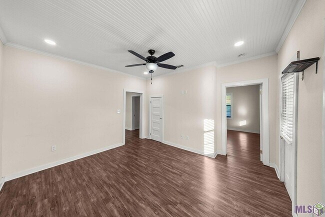 Building Photo - 306 Courthouse St