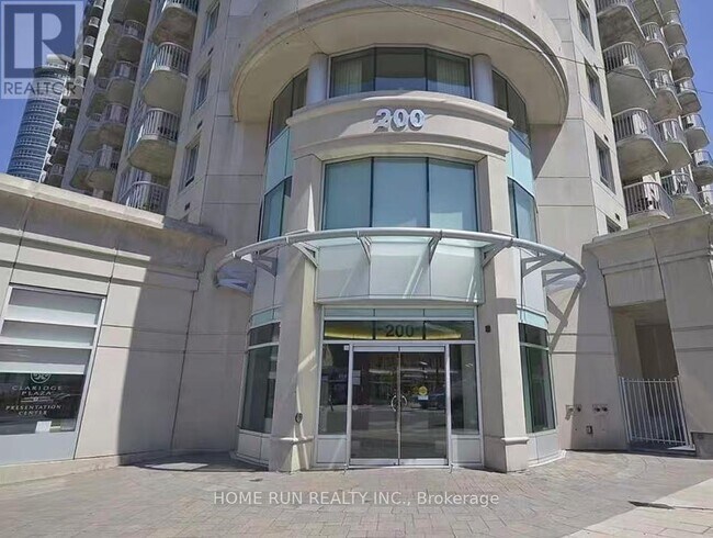 Building Photo - 200 Rideau St