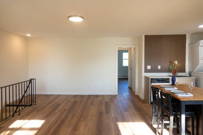 Amplio salón - Tremaine Place