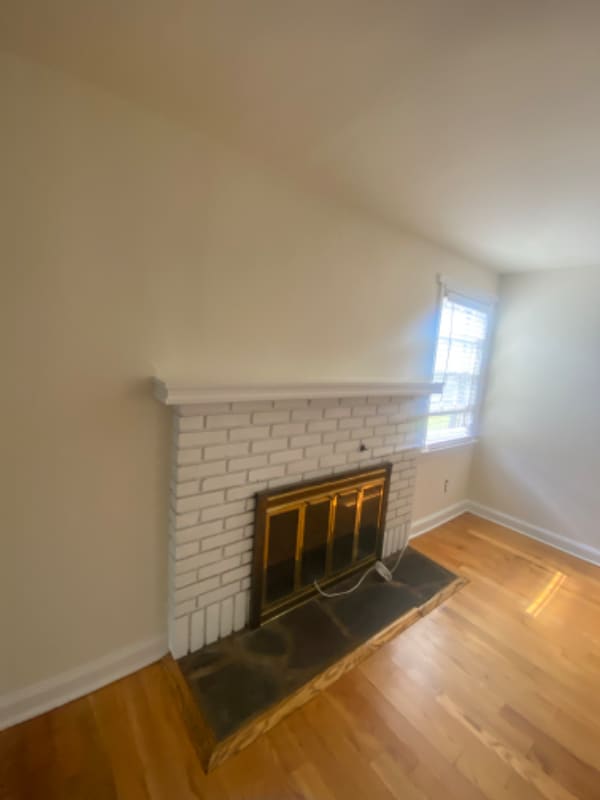 Foto del edificio - 621 Greenbrook Rd