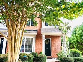 Building Photo - Room in Townhome on Summergrove Ct